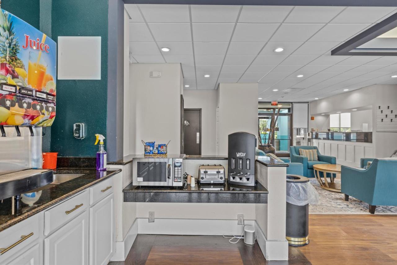 Garnet Inn & Suites, Morehead City Near Atlantic Beach Bagian luar foto