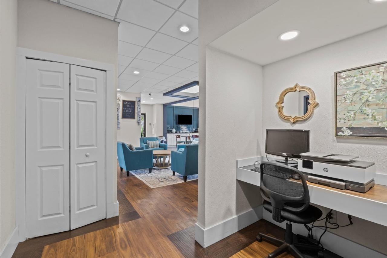 Garnet Inn & Suites, Morehead City Near Atlantic Beach Bagian luar foto