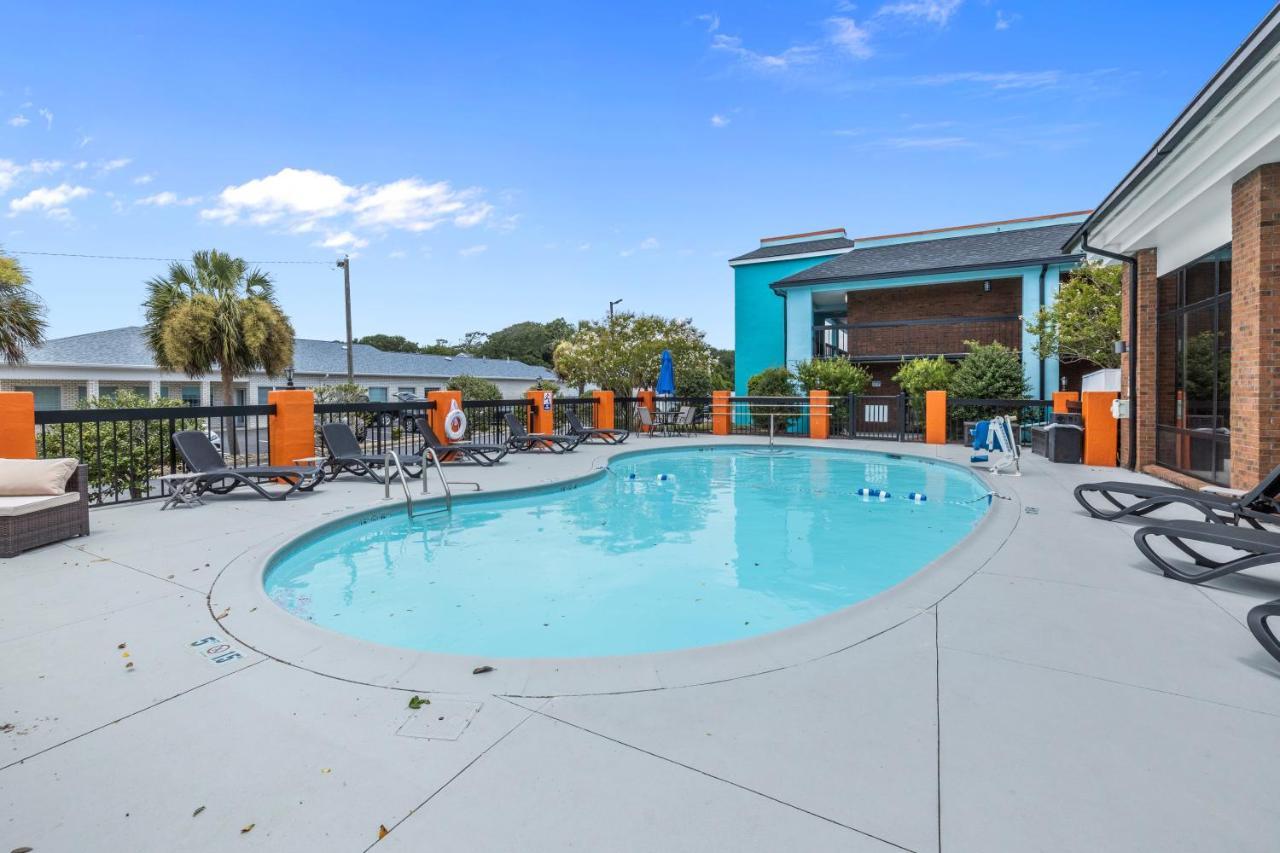 Garnet Inn & Suites, Morehead City Near Atlantic Beach Bagian luar foto