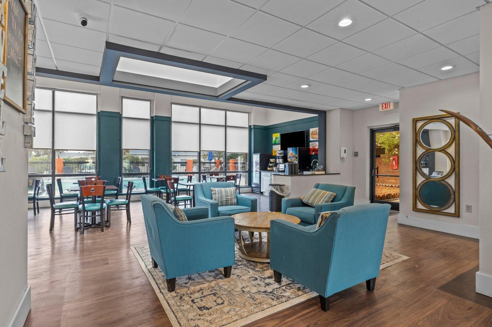 Garnet Inn & Suites, Morehead City Near Atlantic Beach Bagian luar foto