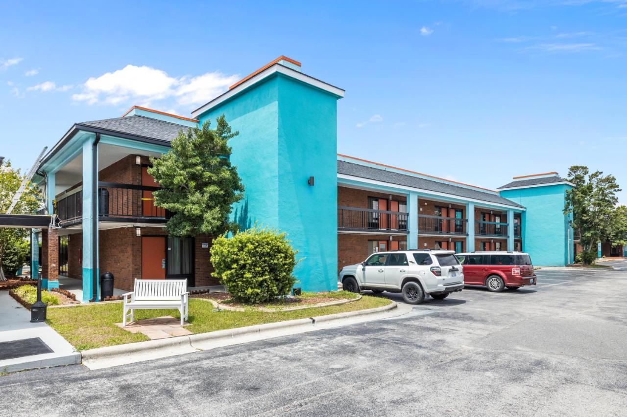 Garnet Inn & Suites, Morehead City Near Atlantic Beach Bagian luar foto