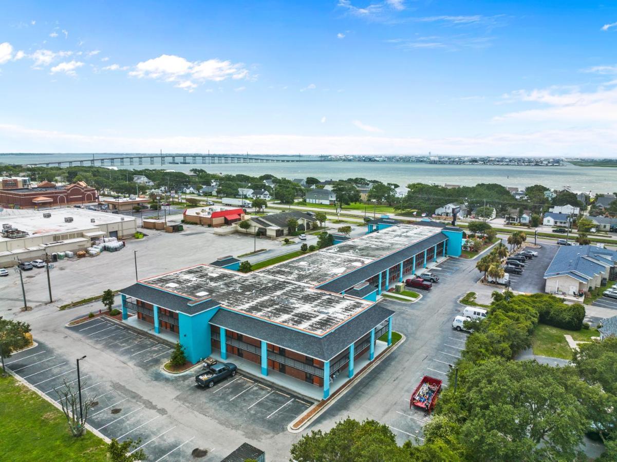 Garnet Inn & Suites, Morehead City Near Atlantic Beach Bagian luar foto