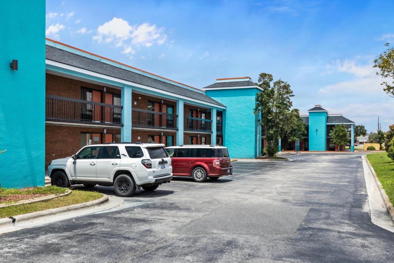Garnet Inn & Suites, Morehead City Near Atlantic Beach Bagian luar foto