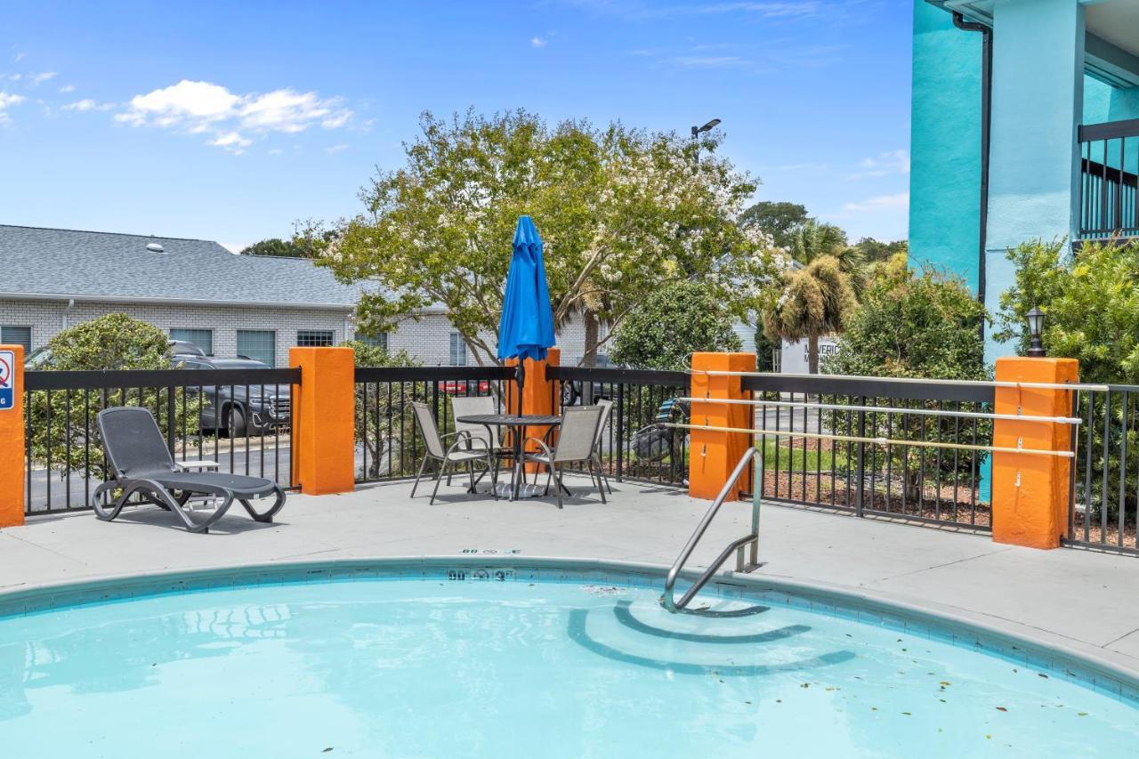 Garnet Inn & Suites, Morehead City Near Atlantic Beach Bagian luar foto