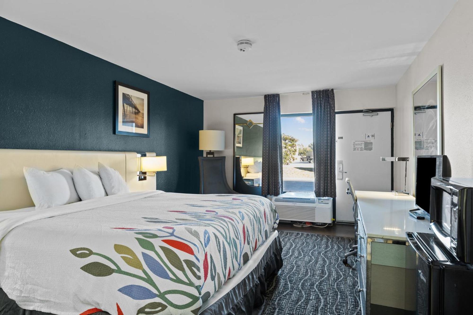 Garnet Inn & Suites, Morehead City Near Atlantic Beach Bagian luar foto